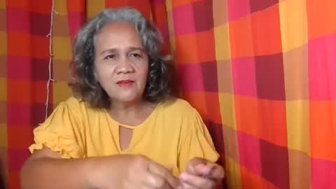 Snapshot of single_momma68 chatting on January 8, 8:49 am Single momma68 online show from January 8, 8:49 am