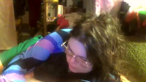 Siofra online show from January 11, 3:00 am