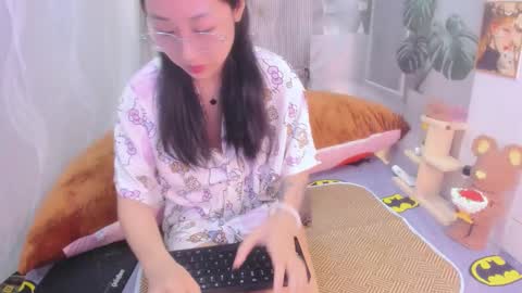 julila online show from October 14, 4:59 am