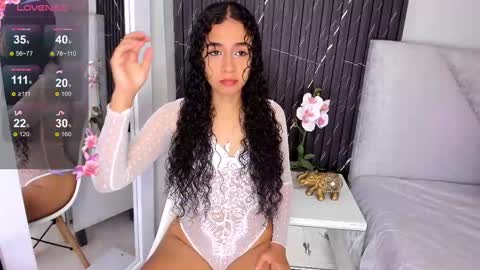 Shopia online show from March 3, 12:20 pm