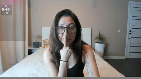 skarlett online show from January 27, 6:52 am