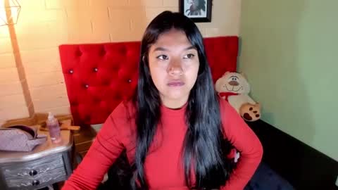 Snapshot of skarlettkray chatting on March 5, 11:17 am Skarlet online show from March 5, 11:17 am