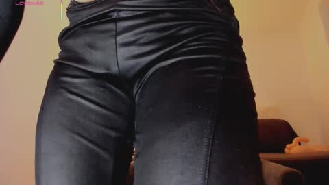 Skay online show from March 27, 6:41 pm