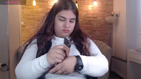 Snapshot of skeler_lovd_b chatting on February 5, 12:49 pm Skarlet online show from February 5, 12:49 pm