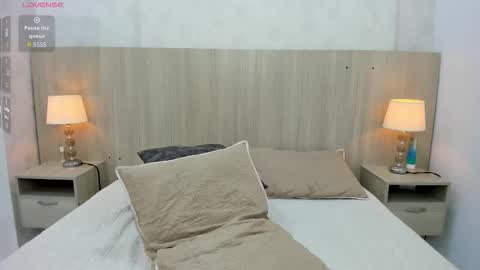 Emily Rojas online show from October 30, 8:54 pm