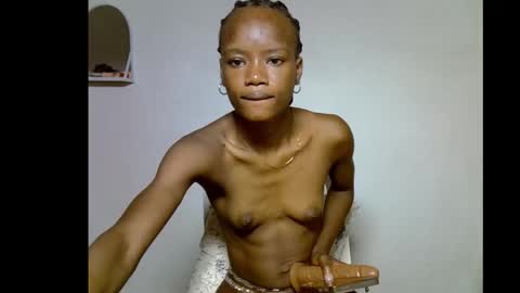 Linda independent model online show from January 11, 11:10 pm