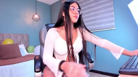 Hanna  online show from March 11, 2:53 am