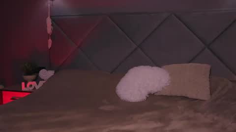 skylar426176 online show from April 2, 7:28 am