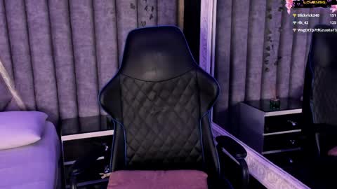 skylerbloom online show from April 1, 1:41 pm