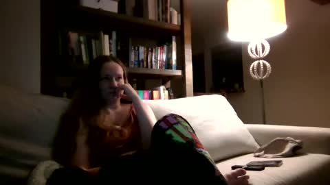 Snapshot of skywinters chatting on October 19, 10:56 pm Sky Winters online show from October 19, 10:56 pm