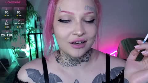 Snapshot of slobbergirl chatting on January 16, 1:36 pm Kira Khanina online show from January 16, 1:36 pm