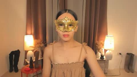 Amalia online show from April 3, 11:30 am