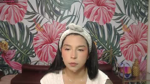 Mariana Torres online show from April 6, 1:01 pm