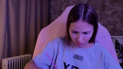 Emma online show from March 4, 10:49 pm