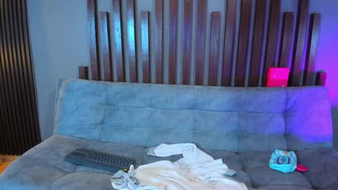 snner_velvet online show from June 4, 9:30 pm
