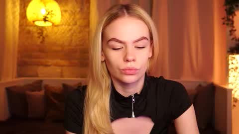 Hanna online show from November 24, 9:33 am