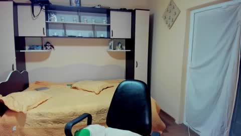 Soffy online show from April 15, 5:19 am