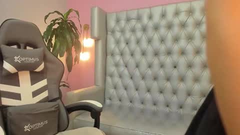 SOFI online show from October 15, 6:43 pm