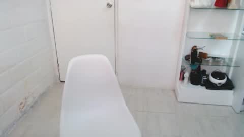 sofia vene  online show from November 4, 1:49 pm