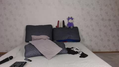Sofia here online show from May 29, 2:09 am