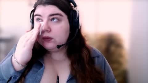 sofia_mi_ online show from July 8, 3:31 am
