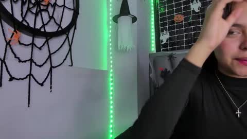 Sofa online show from October 16, 12:30 pm