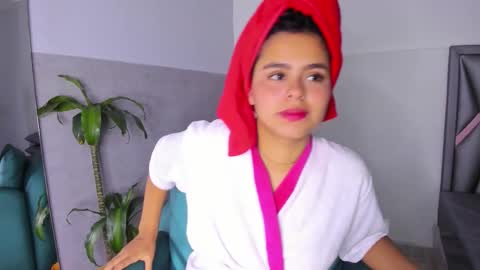 Sofa online show from September 26, 1:31 pm