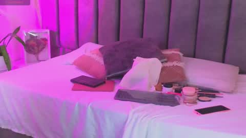 Sofi online show from December 15, 11:48 am