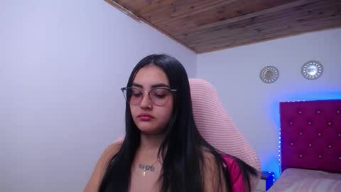 Sofia online show from December 4, 5:03 pm