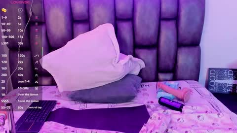 Sofia caramel online show from October 14, 8:11 pm