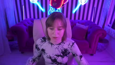 SofiaLuxuryy online show from April 26, 8:06 pm