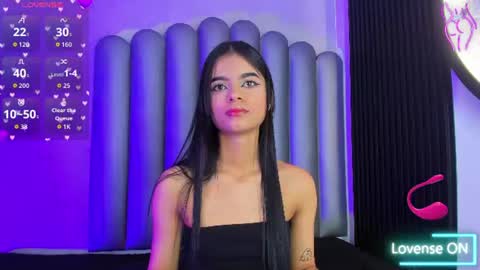 sofiao854518 online show from June 12, 9:39 am