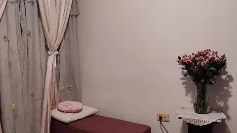 Sofi Bella online show from February 2, 9:47 pm