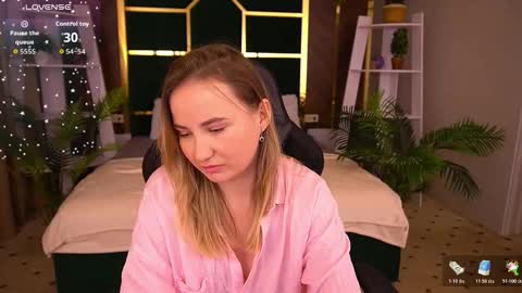 Sofie online show from November 11, 1:01 am