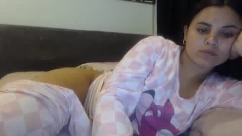 Snapshot of sofigarcia17 chatting on October 26, 2:29 am sofi online show from October 26, 2:29 am