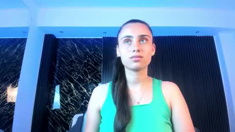 Sofiia  Everyday From 1400 to 2200 Col Time online show from November 18, 7:48 pm