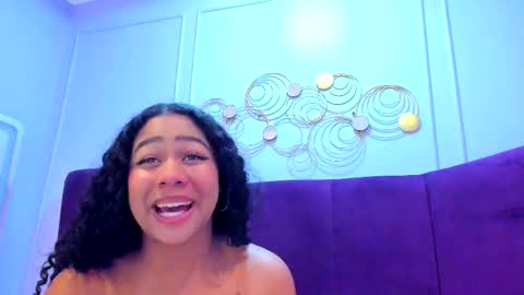 sofiifox online show from November 19, 7:47 pm