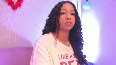 sofiifox online show from February 3, 8:23 pm