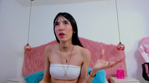 Snapshot of sofitens chatting on October 6, 6:56 pm sofitens online show from October 6, 6:56 pm