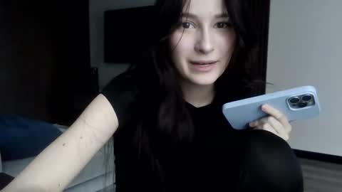 softcherry0345 online show from April 11, 10:52 am