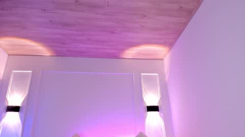   online show from February 18, 8:13 am