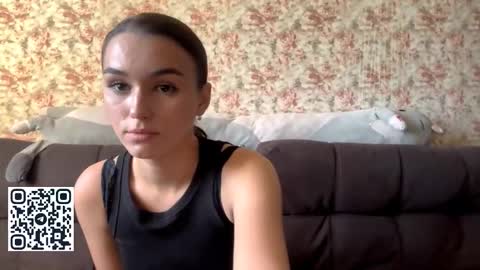 Hello My name is Jane  im new model here and little but shy but curious. online show from October 31, 12:09 pm