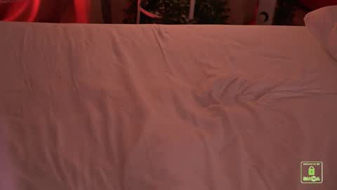 Snapshot of sonalegend_ chatting on September 14, 5:00 pm My name isSonya  online show from September 14, 5:00 pm