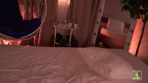 Snapshot of sonalegend_ chatting on October 10, 6:46 pm My name isSonya  online show from October 10, 6:46 pm