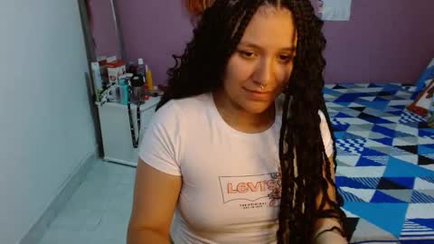 Snapshot of sonialatin69 chatting on December 27, 4:55 pm sonialatin69 online show from December 27, 4:55 pm