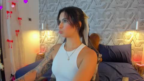 sophie online show from March 13, 6:36 am