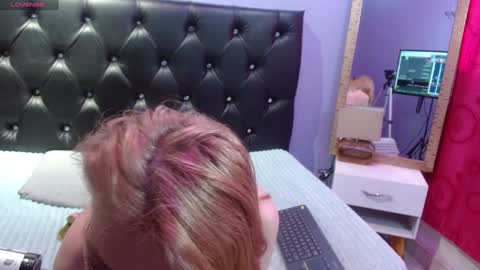     SOPHIA      online show from January 17, 7:38 pm