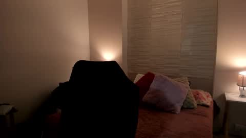  S O P H I A  online show from March 31, 12:05 pm