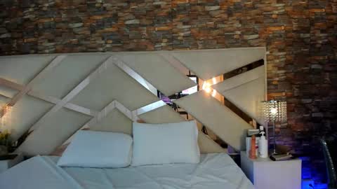 Sophia Paris online show from September 17, 3:15 am