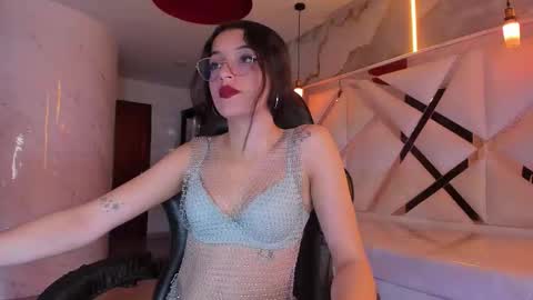 sophiadoll_tf online show from February 10, 9:07 pm